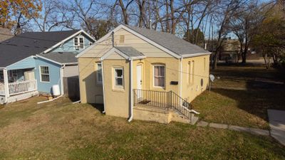 1215 21st Street, Home with 2 bedrooms, 1 bathrooms and null parking in Des Moines IA | Image 2