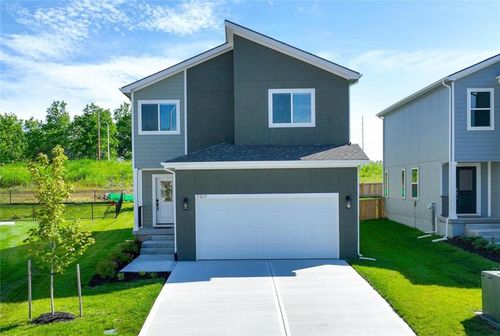 707 Glenn Ln, Kansas City, MO, 64152 | Card Image
