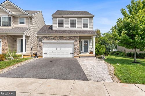 2213 Huntington Ln, EASTON, PA, 18040-8500 | Card Image
