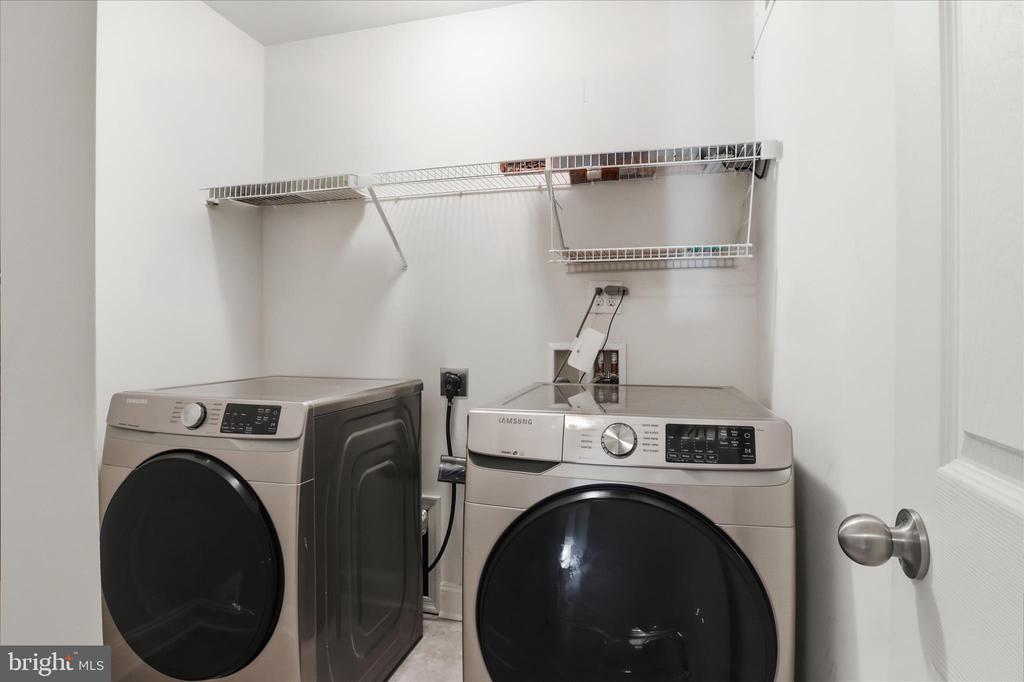 Residential Lease in STERLING 2
