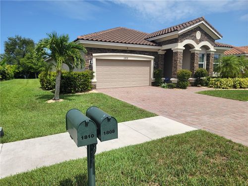 1808 Berkshire Cir Sw, Vero Beach, FL, 32968-6719 | Card Image
