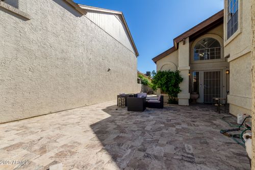 501 E Topeka Dr, Phoenix, AZ, 85024-2221 | Card Image