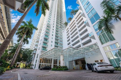 409-31 Se 5th St, Miami, FL, 33131-2505 | Card Image