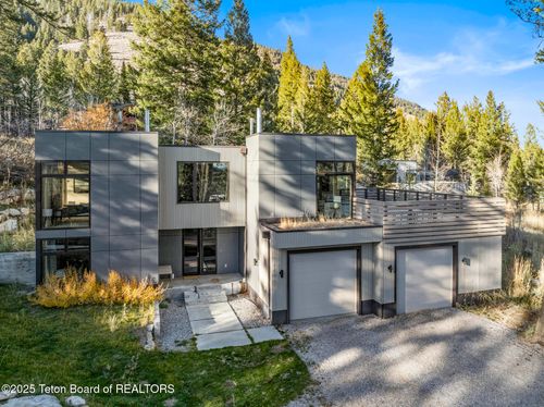 1400 Fenn Dr, Wilson, WY, 83014-5091 | Card Image