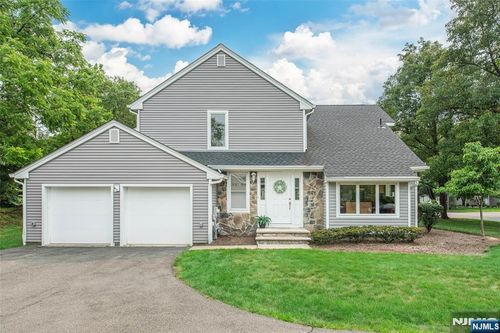 19 Matthew Rd, Wayne, NJ, 07470-3900 | Card Image