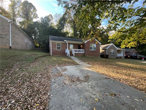 1019 N Manor Dr, High Point, NC, 27260-2501 | Card Image