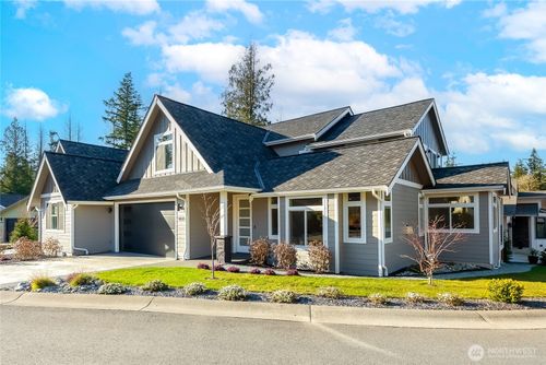 9077 Sea Mist Ln, Blaine, WA, 98230-8071 | Card Image