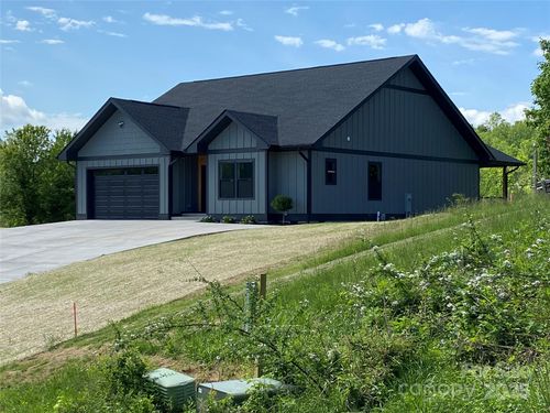 15 Woodchuck Cove Way, Alexander, NC, 28701-0050 | Card Image