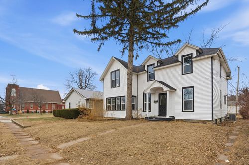 807 14th Ave, Fulton, IL, 61252-1337 | Card Image