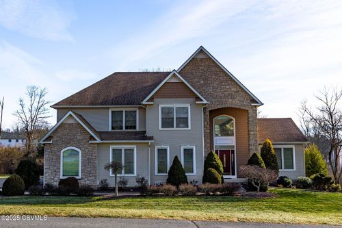 9 Erin Dr, Danville, PA, 17821-8478 | Card Image