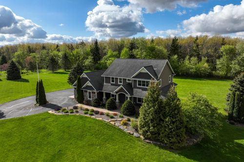 W11216 748th Ave, River Falls, WI, 54022-5022 | Card Image