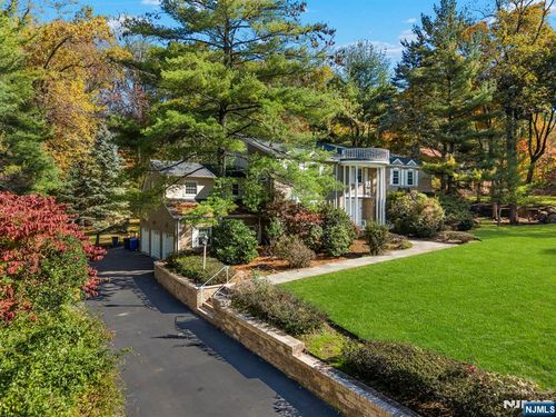 23 Pike St, Alpine, NJ, 07620-1206 | Card Image