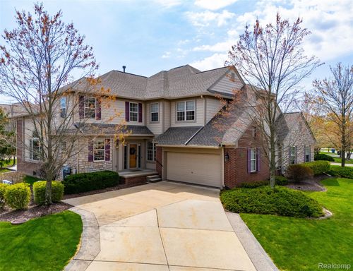 24-3793 Winding Brook Cir, Rochester Hills, MI, 48309-4735 | Card Image