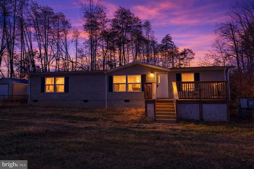 10000 Hummingbird Ln, Partlow, VA, 22534-9771 | Card Image