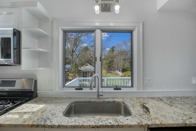 39 Onset Ave, House other with 3 bedrooms, 2 bathrooms and 4 parking in Buzzards Bay MA | Image 7