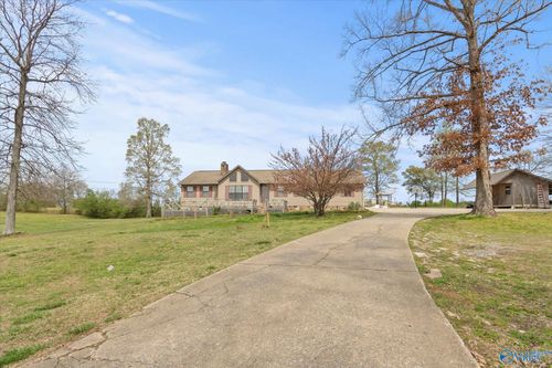 1667 Davis Rd, Albertville, AL, 35951-7853 | Card Image