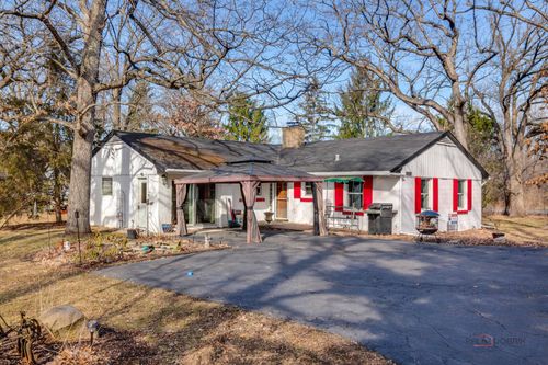 15983 W Wadsworth Rd, Wadsworth, IL, 60083-9439 | Card Image