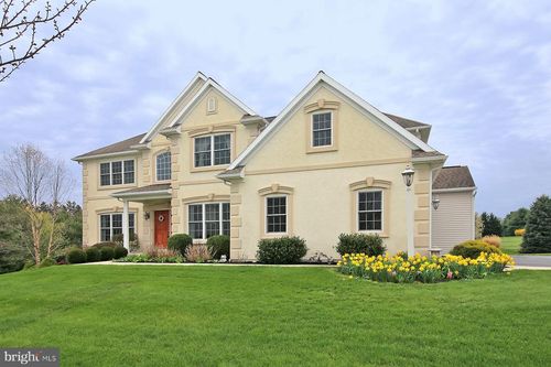931 Meadowood Cir, LEBANON, PA, 17042-8938 | Card Image