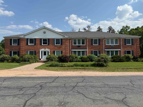 3701 Robert Pl, Stevens Point, WI, 54481-2381 | Card Image