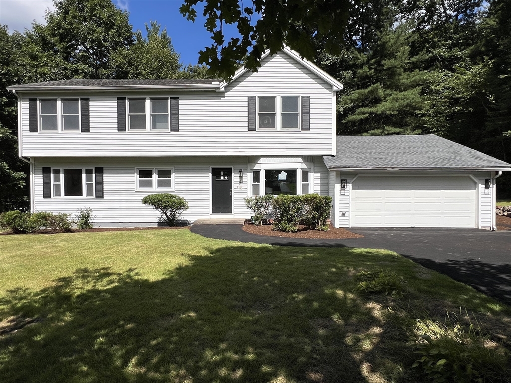 Cathy Rd, Chelmsford, MA 01824