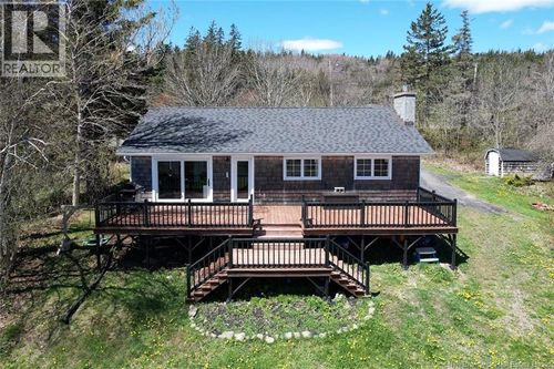 94 Whistle Rd, Grand Manan, NB, E5G1B3 | Card Image