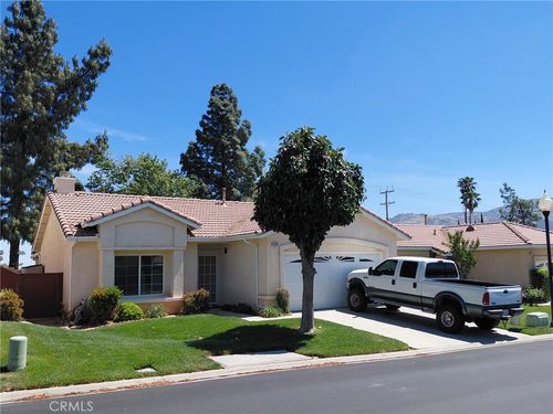 554 Weather Way, Banning, CA, 92220-6720 | Card Image