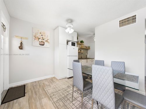 320-2145 Pierce St, Hollywood, FL, 33020 | Card Image