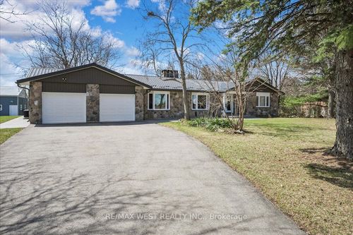 8438 9th Line, Halton Hills, ON, L0P1K0 | Card Image