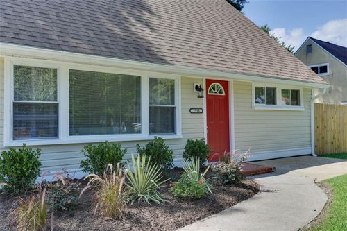 1913 Mcdowell Rd, Norfolk, VA, 23518-5431 | Card Image