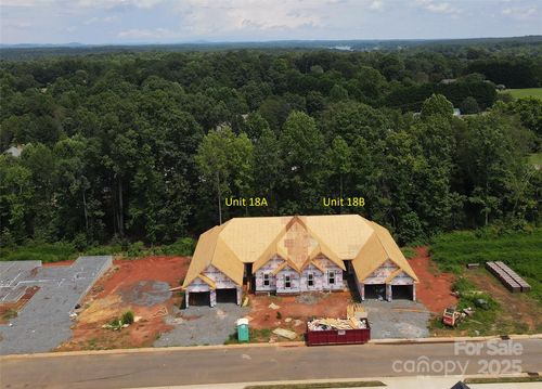 18a-3353 48th Ave Ne, Hickory, NC, 28601-9200 | Card Image