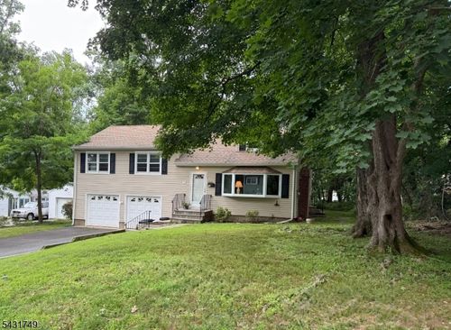 16 Trowbridge Rd, Morris Plains, NJ, 07950-1928 | Card Image