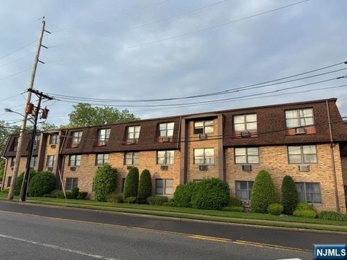 25 Market St, Saddle Brook, NJ, 07663-4819 | Card Image
