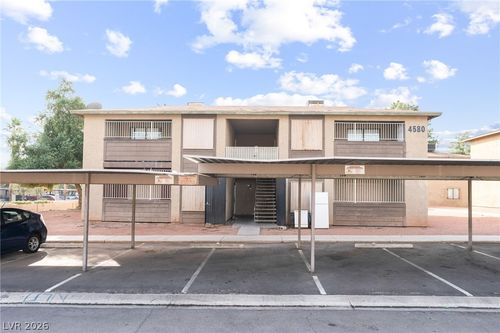 4580 Carriage Park Dr, Las Vegas, NV, 89121-7834 | Card Image