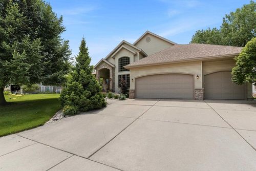 300 Starkweather Dr, Beaver Dam, WI, 53916-1076 | Card Image