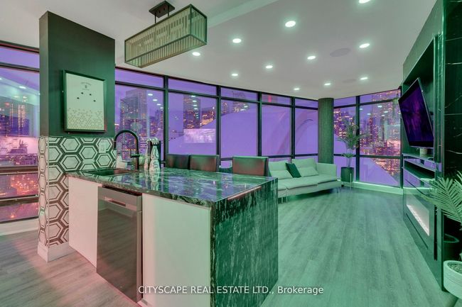 2308 - 3 Navy Wharf Crt, Condo with 3 bedrooms, 2 bathrooms and 1 parking in Toronto ON | Image 28