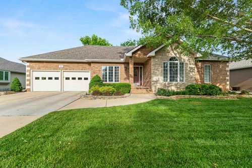 501 Pine Ridge Dr, Salina, KS, 67401 | Card Image