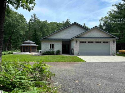 1573 Nash Trail, House other with 3 bedrooms, 2 bathrooms and null parking in East Tawas MI | Image 1