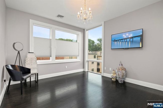 12 Hooks Ln, Condo with 4 bedrooms, 4 bathrooms and null parking in Edgewater NJ | Image 27