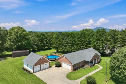 5573 Clarks Bridge Rd, Clermont, GA, 30527-2231 | Card Image