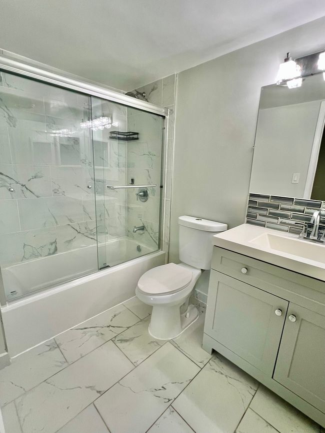 APT-116 - 802 E Old Willow Rd, Condo with 3 bedrooms, 2 bathrooms and null parking in Prospect Heights IL | Image 23