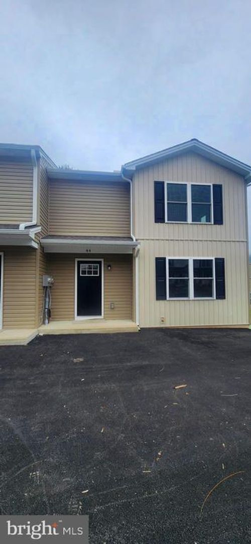 44 Petersburg Ln, DUNCANNON, PA, 17020-1919 | Card Image