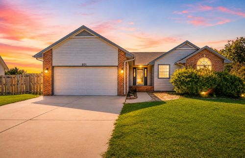 851 Meadowlark Ln, Newton, KS, 67114-5629 | Card Image