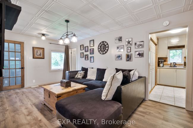 B393 Thorah Concession Rd 2, House other with 2 bedrooms, 1 bathrooms and 8 parking in Brock ON | Image 8