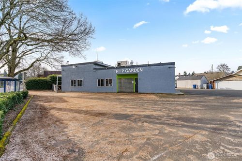 351 Park Ave N, Renton, WA, 98057-5716 | Card Image