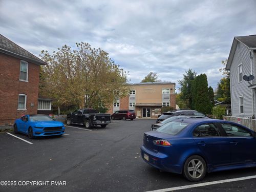 804 Sarah Street, Unit 206, Stroudsburg, PA, 18360 | Card Image