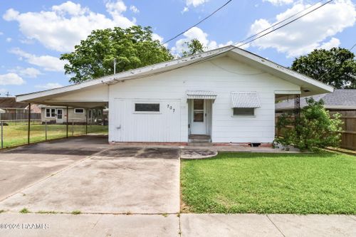707 2nd St, Rayne, LA, 70578-5105 | Card Image
