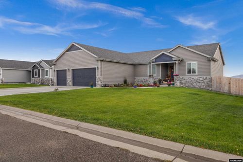 1821 Palomino Ave, Bar Nunn, WY, 82601-7427 | Card Image