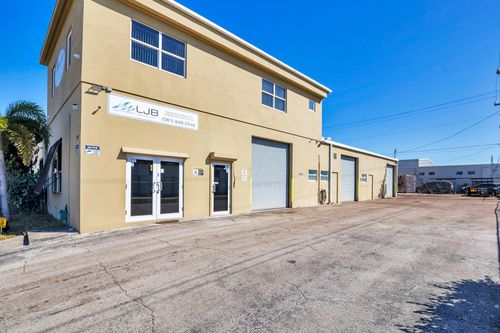 109 Reed Rd, Lake Park, FL, 33403-3014 | Card Image