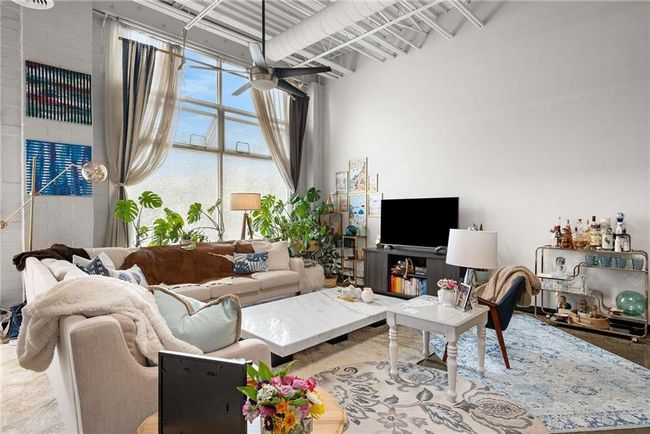 APT-2116 - 5200 Peachtree Rd, Condo with 1 bedrooms, 1 bathrooms and 2 parking in Chamblee GA | Image 4