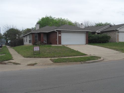 817 Cruise St, Denton, TX, 76207-8120 | Card Image